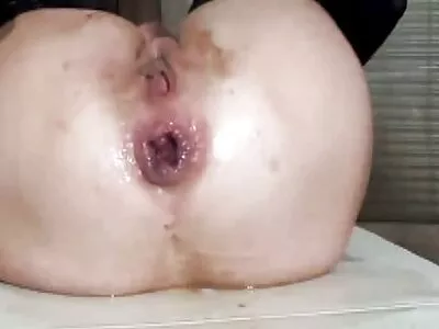 Nikki Sweet beloont stiefbroer met een lekkere pijpbeurt voor het neuken amateur sex movie