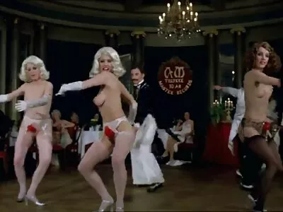 Slanke blondine kreeg first anal film waar ze om vroeg