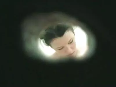Drie jonge schoonheden neuken elkaars kontgat met dildo amateur anal sex movie