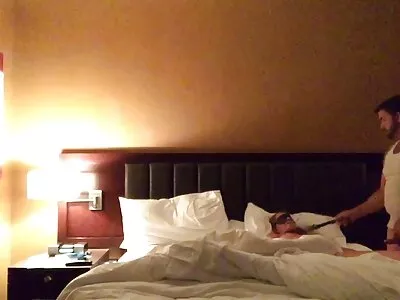 Mollige moeder Eva gratis amateur film Notty neukt jonge kerel in bed