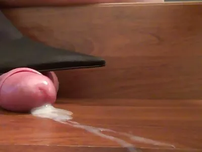 Blonde footsie Amaris wordt lekker buiten amateur pornofilms geneukt