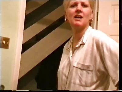 Lisey Sweet gay amateur film wordt anaal geneukt na het hoofd geven