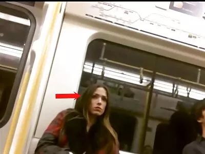 Hete amateur seksfilm zussen Kitty Carrera en Sofie Reyez neuken hun stiefbroer