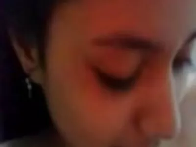 Glamoureuze meid Athena Faris deelt gratis amateur sexfilms maar liefst lul met haar zwarte vriend