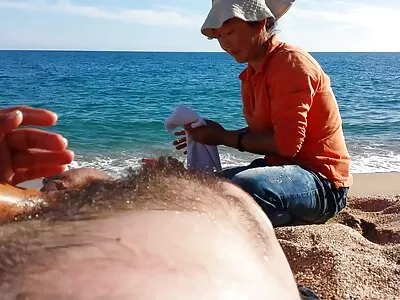 Maya Bijou wordt uitgegeten en geneukt amateur seksfilm door geile zwarte kerel