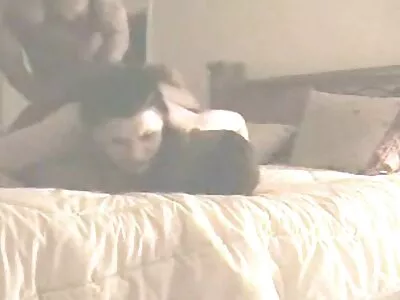 Rondborstige blonde vrouw berijdt amatur sex film een harde lul