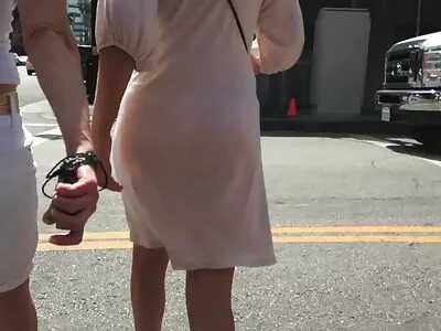 Prachtige babe gratis sexfilmpjes amateur Mae Milano geneukt in de bus
