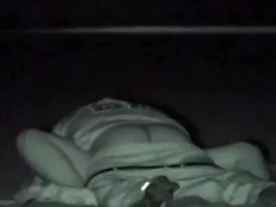 Hete amatour sex movie brunette neukte de goede vriend van haar man