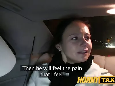 Riley Star betaalt voor een amateur sexfilms ritje met haar kleine poesje