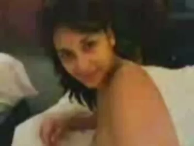 Ebony schatje Evi Rei amateur cinema sex heeft seks met de broer van haar vriend en krijgt sperma op gezicht en tieten
